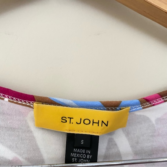 ST JOHN Colourful Patterned Short Sleeve Top - Picture 4 of 7